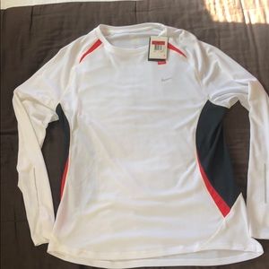 Nike fit performance long sleeve T